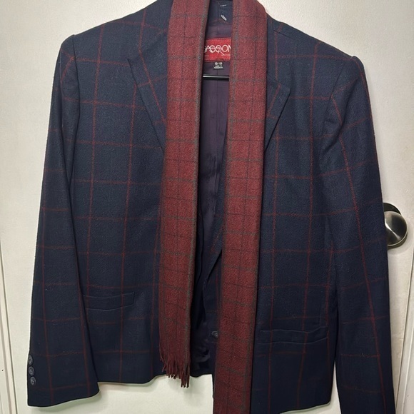 COPY - Women’s vintage Sasson NY-Paris Blue/red plaid coat wool/cashmere blend